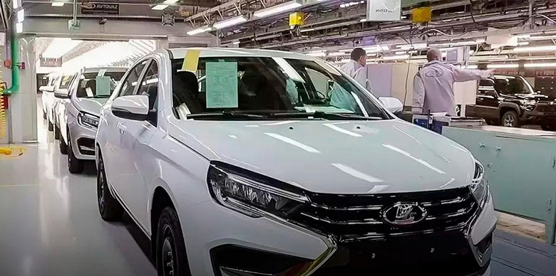 Производство Lada Vesta NG увеличат более чем вдвое. АвтоВАЗ планирует нарастить мощности на трёх заводах