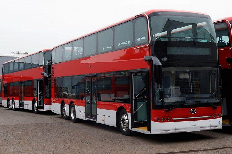 Первые на континенте: современные двухэтажные автобусы BYD, которые заряжаются за 2 часа и проезжают почти 300 км, прибыли в Южную Америку
