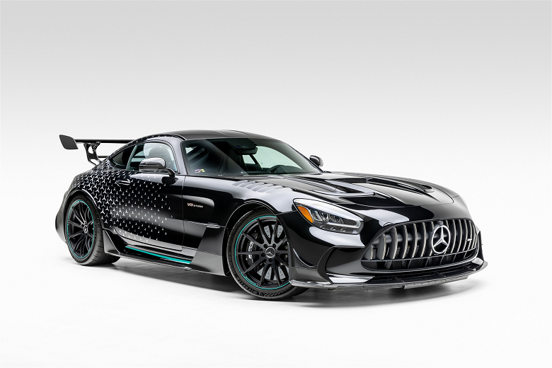 Редчайший Mercedes-AMG GT Black Series P One Edition выставили на продажу: ставки уже превысили полмиллиона долларов