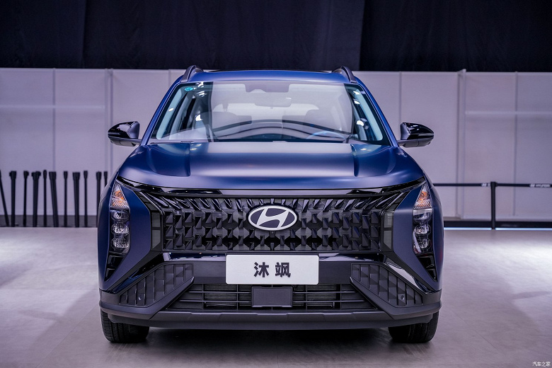 Представлен Hyundai Mufasa Hi-End: матовая окраска и «жабры» вместо окошек