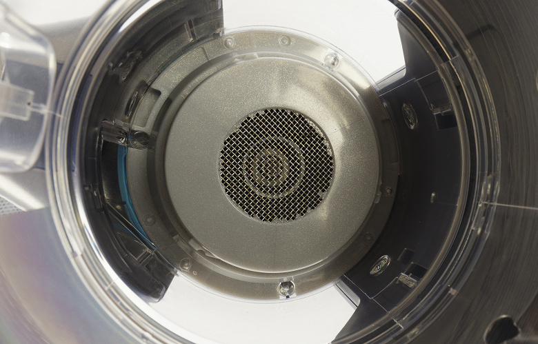 Обзор вертикального аккумуляторного пылесоса Redmond RV-UR380