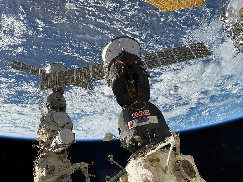 После рекордного полёта Сергей Прокопьев, Дмитрий Петелин и Франциско Рубио возвращаются на Землю: корабль «Союз МС-23» отстыковался от МКС