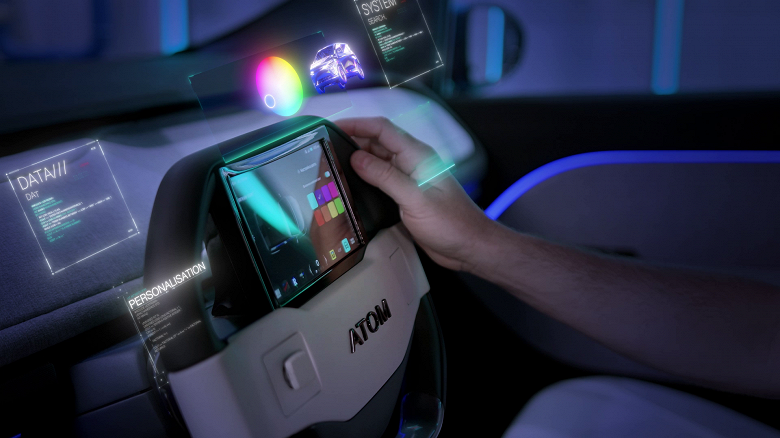 Отечественный электромобиль «Атом» не получит больших экранов — «чтобы они не отвлекали человека от дороги». Зато будет экран в руле