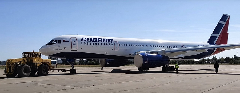 Таких самолетов в мире – всего несколько штук. Пассажирский Ту-204-100Е авиакомпании Cubana вновь поднялся в небо после длительного техобслуживания в России