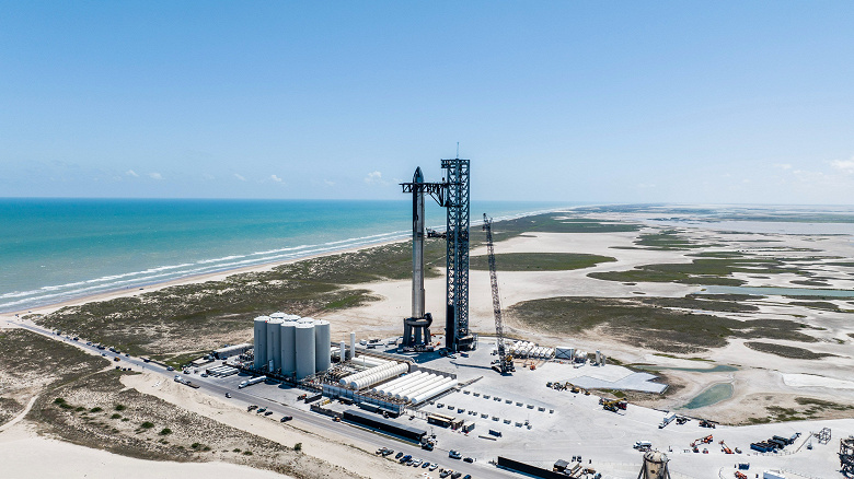 SpaceX Starship готов ко второму орбитальному полету. Илон Маск опубликовал новые фото огромного космического корабля