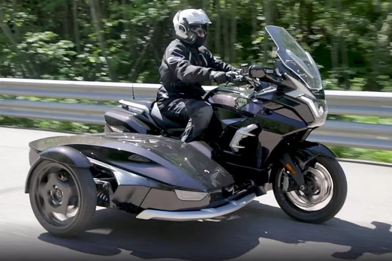 Российский мотоцикл Aurus Merlon появится на дорогах в 2024 году