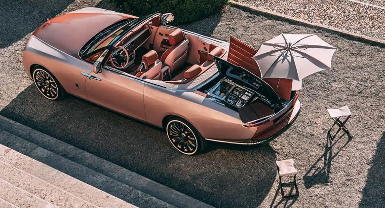 Футболист «Галатасарая» купил самый дорогой автомобиль в мире — Rolls-Royce Boat Tail