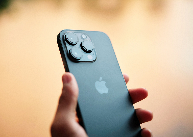 Apple решила улучшить телеобъектив в iPhone 16 Pro