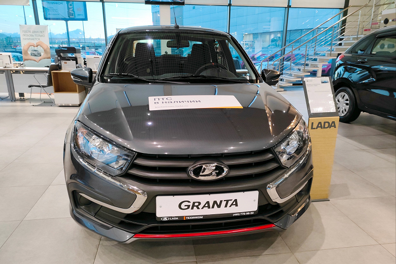 Зимой россияне выбирали Lada Granta, Hyundai Solaris и Ford Focus, согласно данным «СберАвто»