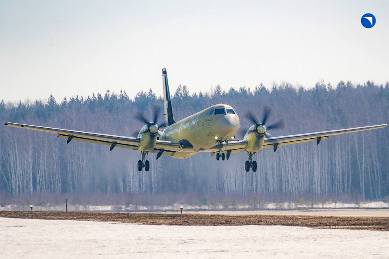 Новейший российский пассажирский самолёт Ил-114-300 впервые поднялся в небо в рамках летных испытаний