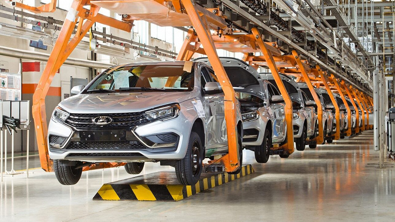 Продажи Lada Vesta NG выросли в 26 раз за год, в этом году планируют выпустить вдвое больше машин