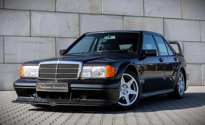 В России продают культовый Mercedes-Benz 190E Evo II с мотором Cosworth