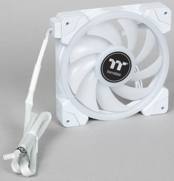 Обзор набора вентиляторов Thermaltake SwaFan EX14 RGB PC Cooling Fan White TT Premium Edition (3-Fan Pack)