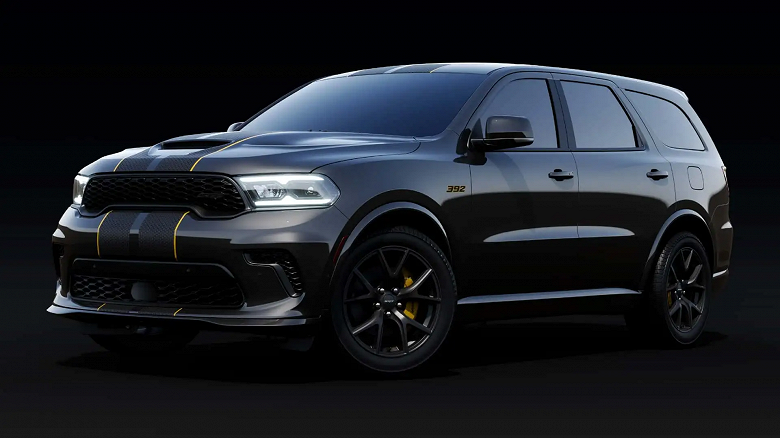 Последний Dodge Durango SRT с 6,4-литровым двигателем Hemi V8 стоит 91 000 долларов в США