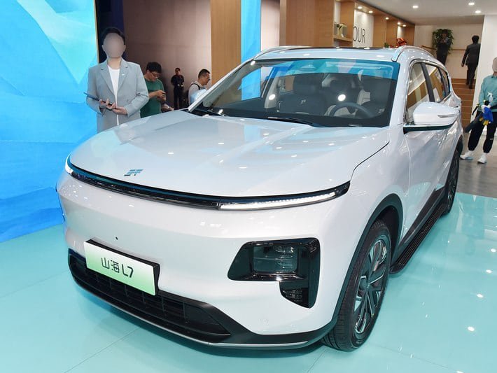 Chery представила экономичный кроссовер Jetour Shanhai L7