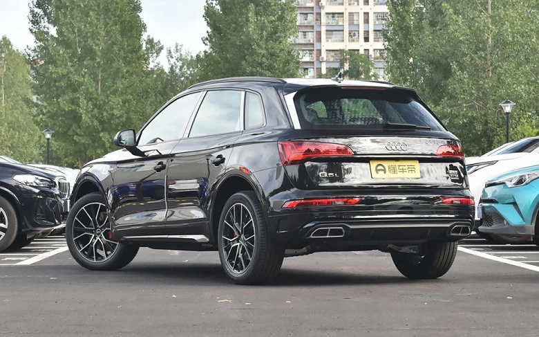 По-прежнему премиальный и с 2-летней гарантией, но уже доступнее. Audi Q5 L с полным приводом подешевел в России