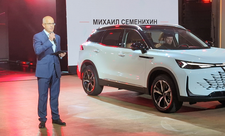 Первый взгляд на кроссовер BAIC X75 перед полным тестированием