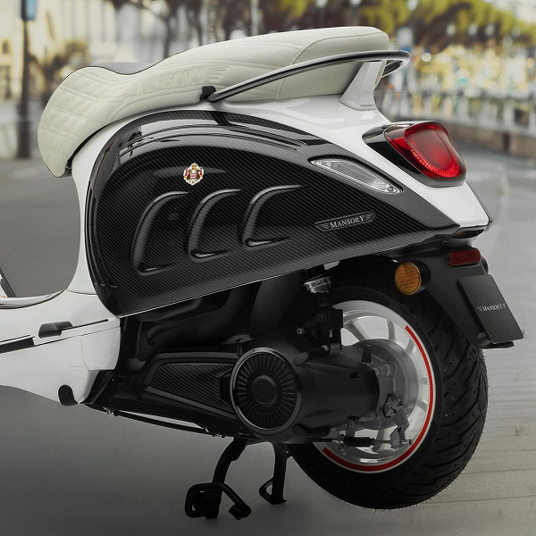 Представлен роскошный мопед Mansory Vespa Elettrica Monaco Edition, созданный в честь Mansory Ferrari 458 Spider Monaco Edition