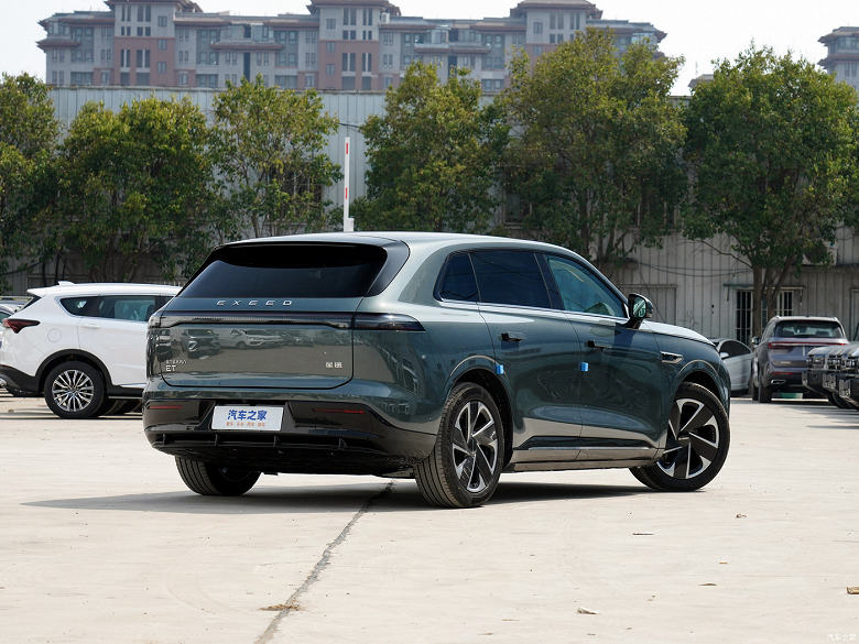 Chery и Exeed представили новейший кроссовер Star Era ET