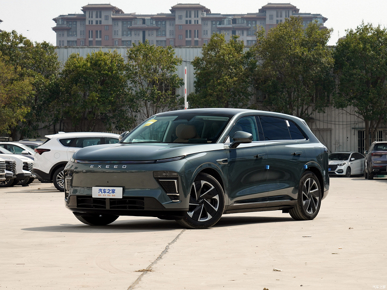 Chery и Exeed представили новейший кроссовер Star Era ET