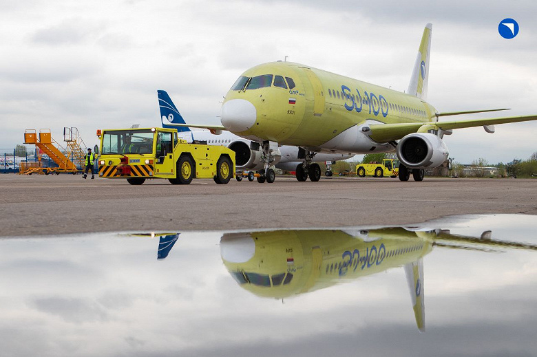 Первый лётный экземпляр SSJ New получил российскую авионику, шасси, вспомогательную силовую установку и систему управления