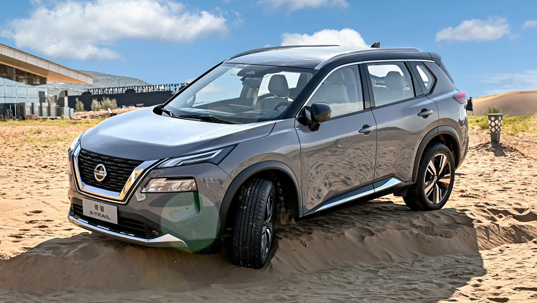 Nissan X-Trail масштабно вернётся в Россию. Крупный дилер привёз партию полноприводных Nissan X-Trail, но с 1 апреля таких машин будет больше