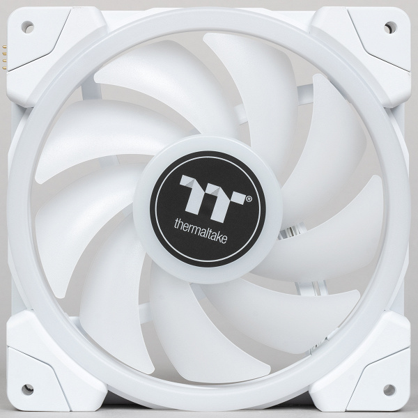 Обзор набора вентиляторов Thermaltake SwaFan EX14 RGB PC Cooling Fan White TT Premium Edition (3-Fan Pack)