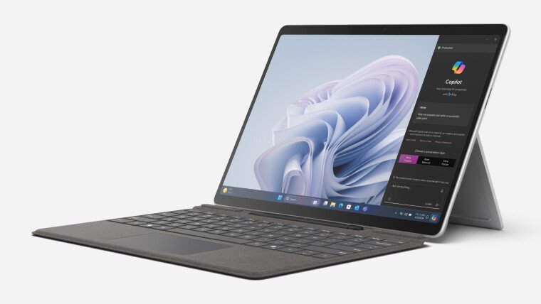 Intel Core Ultra 5 135U/Ultra 7 165U, до 64 ГБ ОЗУ, SSD 1 ТБ и клавиша Copilot. Представлены Microsoft Surface Pro 10 и Surface Laptop 6, которые не так-то просто купить