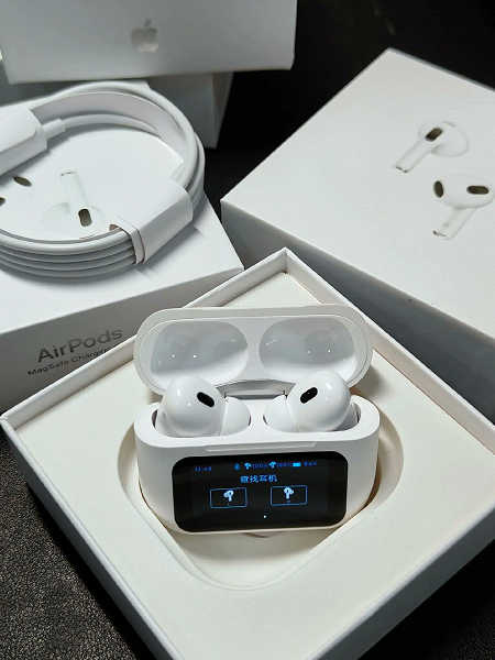 Выпущен клон AirPods Pro с сенсорным экраном на футляре. Apple так и не реализовала такой патент, но китайцы довели дело до конца