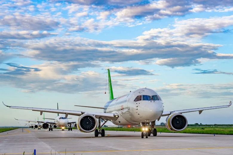 Берегитесь, Boeing и Airbus – китайская COMAC идет за вами. В 2024 году Китай начнет рекламировать свой пассажирский самолет COMAC C919 за рубежом