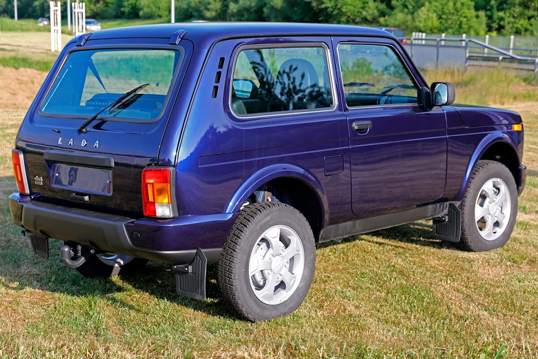 Владелица Lada Niva Legend вернула АвтоВАЗу автомобиль из-за ржавчины и отсудила почти 2 млн рублей