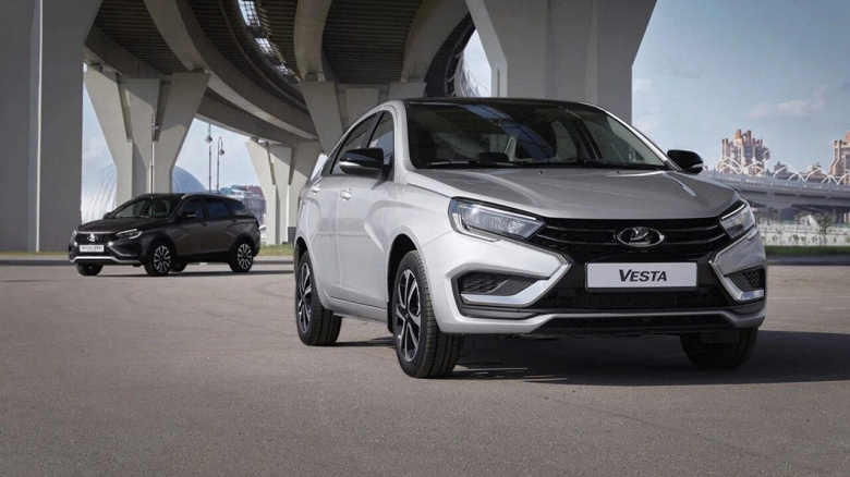 АвтоВАЗ принял новое решение по LADA Vesta: производство панели приборов перенесут