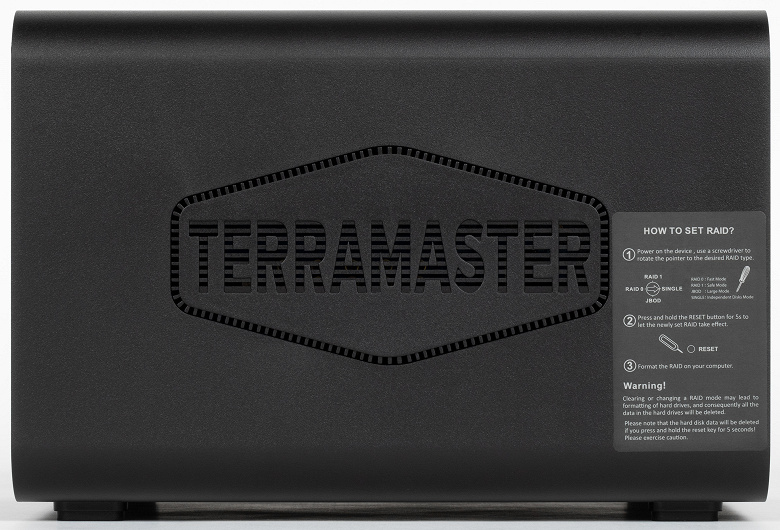 Обзор хранилища с прямым подключением (DAS) Terramaster D8 Hybrid для 4×HDD, 4×NVMe SSD и RAID0/1/JBOD