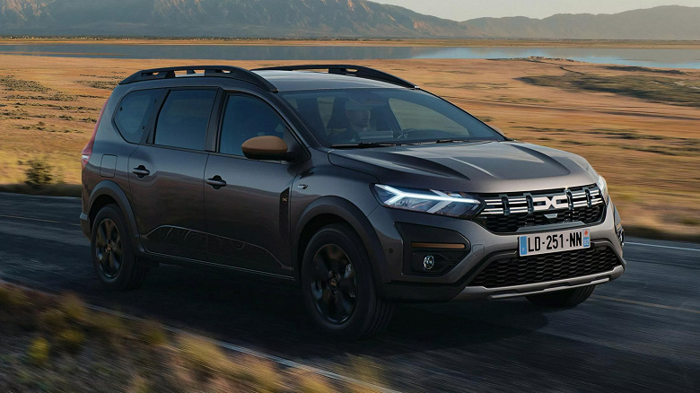 Представлены Logan, Sandero, Sandero Stepway и Jogger 2024