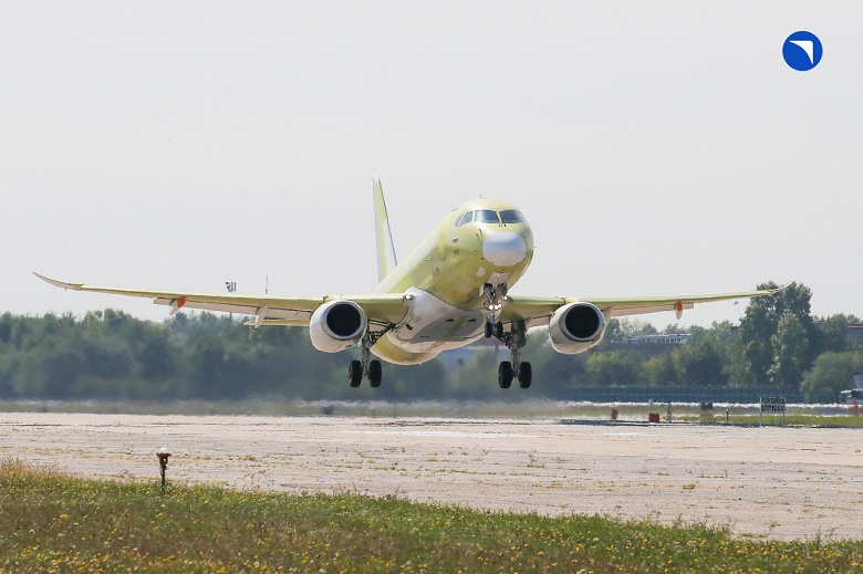 Первый полёт SJ-100 с отечественным двигателем ПД-8 состоится в начале 2024 года, в 2024 году планируют собрать «около двадцати» SJ-100