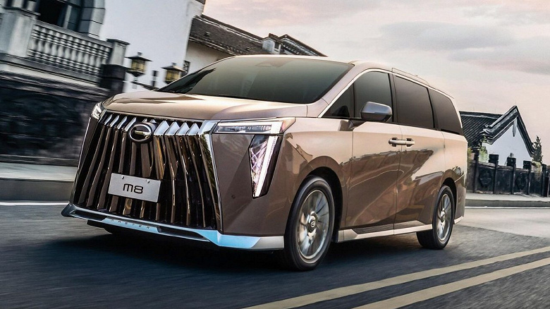 Заменитель Toyota Alphard официально добрался до России: дилеры начали получать минивэны GAC M8