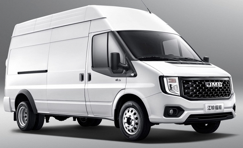 В России могут появиться свои модернизированные Ford Transit под отечественным брендом Ambervan