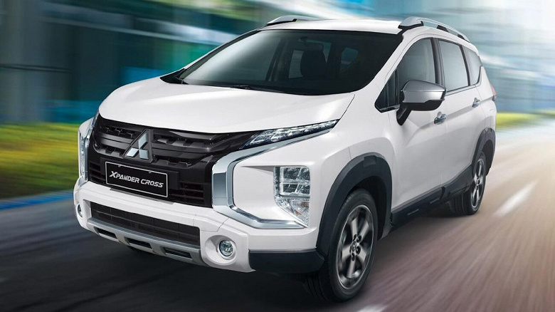 В России обвалилась цена на Mitsubishi Xpander Cross, который подешевел до 2,5 млн рублей