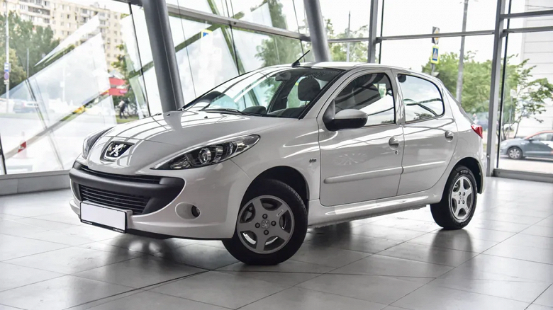 В России переписали цены на Peugeot 207