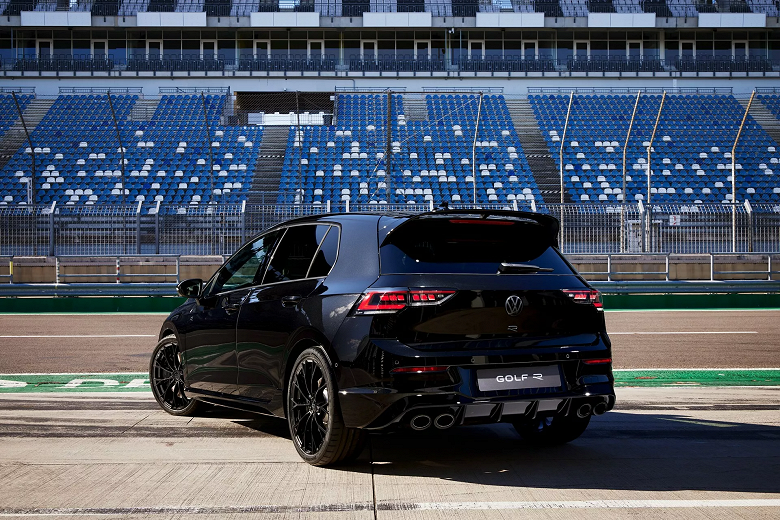 Представлен «злой» Volkswagen Golf R 2025