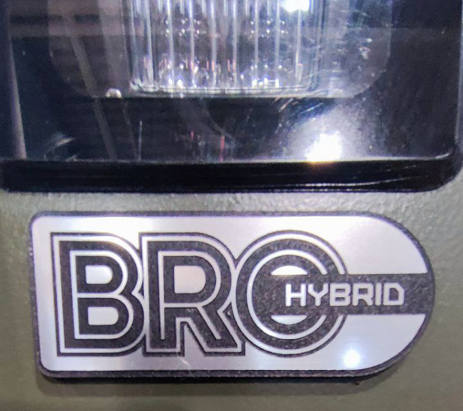 Этот «Бро» довезёт куда угодно. Представлен уникальный вездеход Bro Hybrid от «Жукофф-гаража» — у него два двигателя от Nissan Leaf