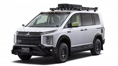 Представлены супервнедорожные Mitsubishi Triton и Delica, а также ещё чуть более внедорожные Delica Mini и Outlander