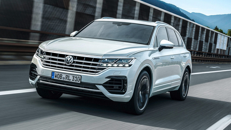 В продаже в России вновь появились кроссоверы Volkswagen Touareg: с мотором мощностью 249 л.с., 8-ступенчатым «автоматом» и полным приводом