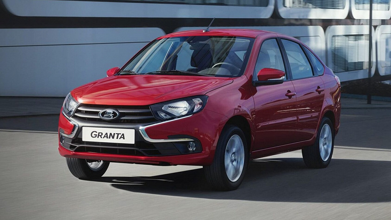 Lada Granta с японским «автоматом» подорожала в России