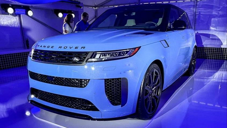 Представлен очень редкий Range Rover. Всего будет выпущено 7 таких машин