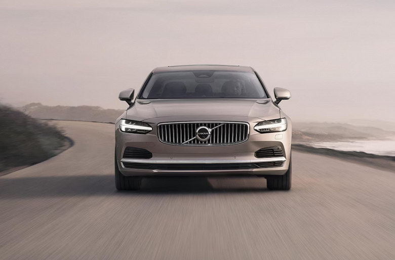 Представлен Volvo S90 2025