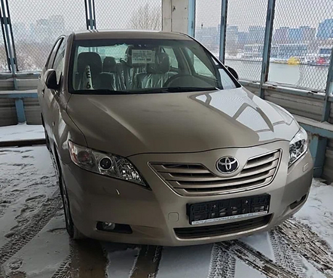 В Москве на продажу выставили идеальную Toyota Camry 2008 года выпуска. Пробег 83 км, безупречный салон, 2,4-литровый мотор и «автомат»