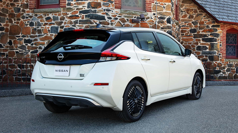 Представлен Nissan Leaf 2025. Это последний автомобиль линейки перед переходом на кроссоверы и всё еще самый дешевый электромобиль в США