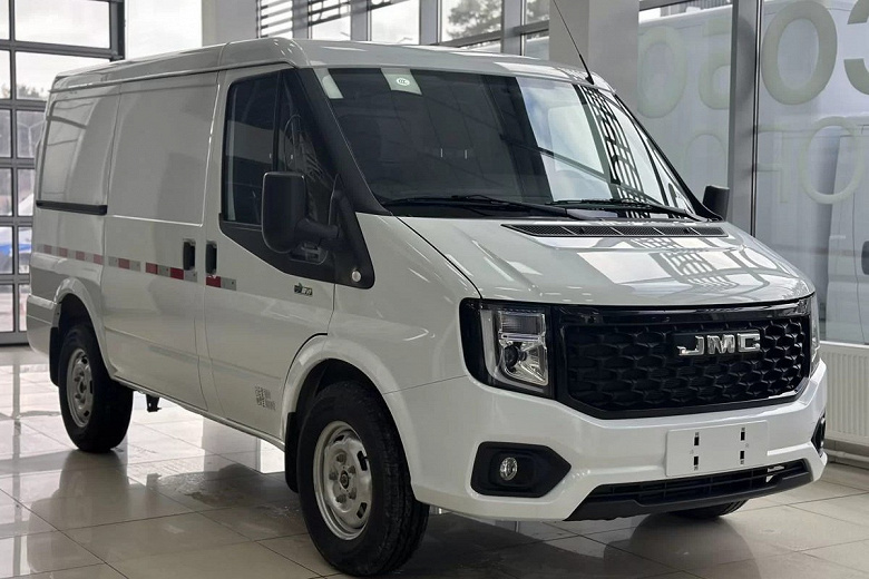 Заменитель и копия Ford Transit. В России начали продавать JMC Fengshon