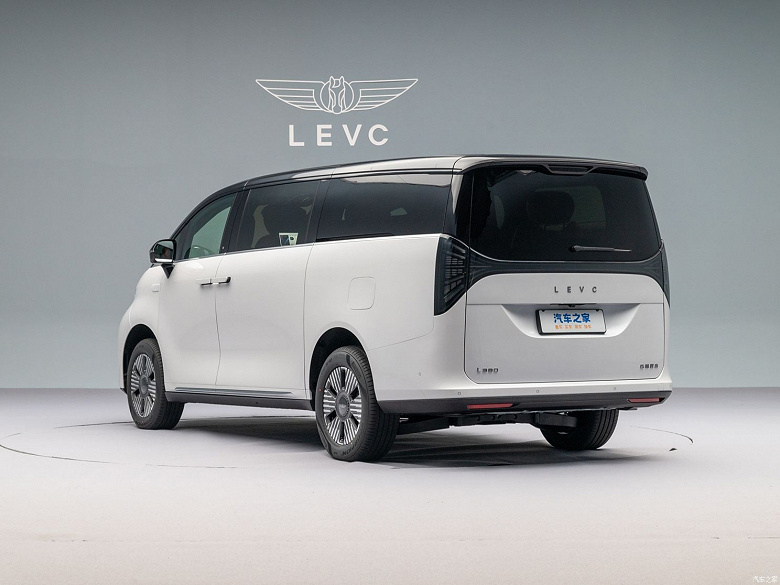 Роскошно, мощно и динамично. Представлен LEVC L380 — наземный «Аэробус» от Geely